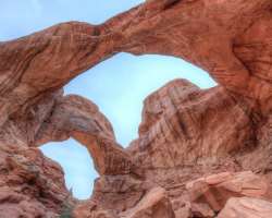 There are more than two thousand natural rock arches across the park.